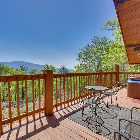 Smoky Mountain Vacation Rental Cabin With Hot Tub! แกตลิงเบิร์ก ภายนอก รูปภาพ