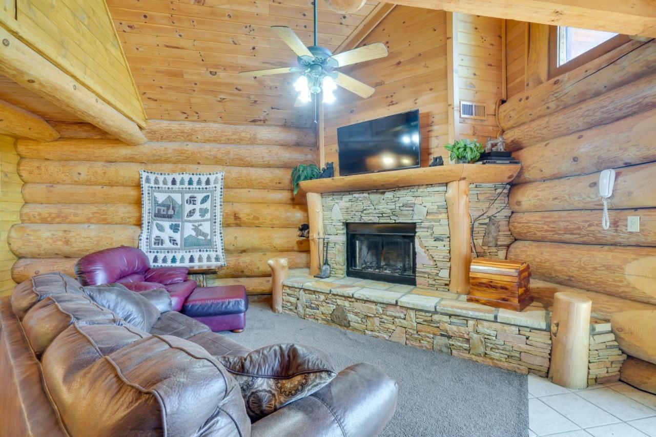 Smoky Mountain Vacation Rental Cabin With Hot Tub! แกตลิงเบิร์ก ภายนอก รูปภาพ