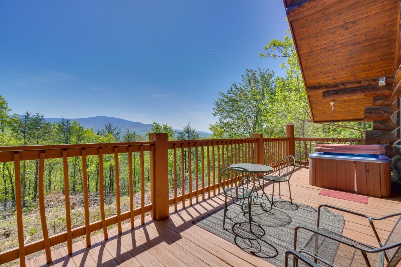 Smoky Mountain Vacation Rental Cabin With Hot Tub! แกตลิงเบิร์ก ภายนอก รูปภาพ