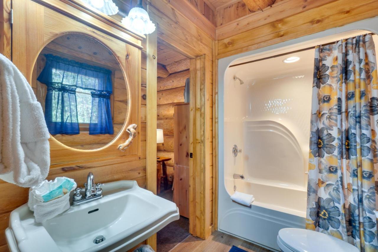 Smoky Mountain Vacation Rental Cabin With Hot Tub! แกตลิงเบิร์ก ภายนอก รูปภาพ