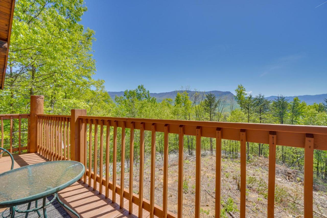 Smoky Mountain Vacation Rental Cabin With Hot Tub! แกตลิงเบิร์ก ภายนอก รูปภาพ