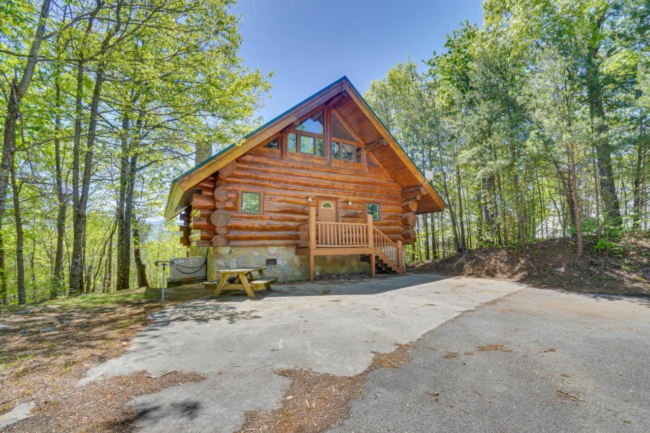 Smoky Mountain Vacation Rental Cabin With Hot Tub! แกตลิงเบิร์ก ภายนอก รูปภาพ